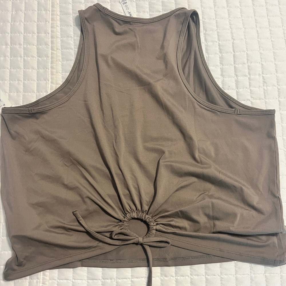 SPANX Women's NWT Butter Keyhole tank top in Smoke. Sleeveless. Size large. - Picture 3 of 3